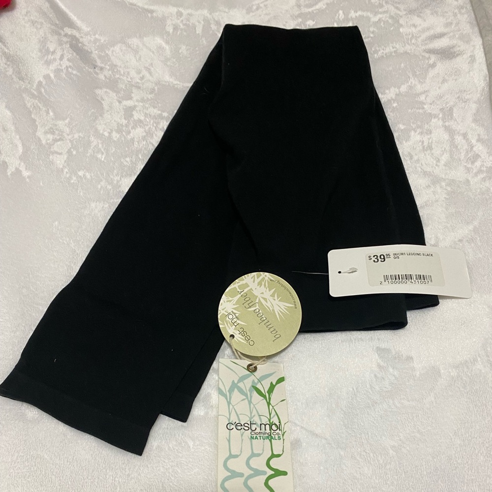 Black pants . One size fits all.Great durability . Good quality jogging leggings
